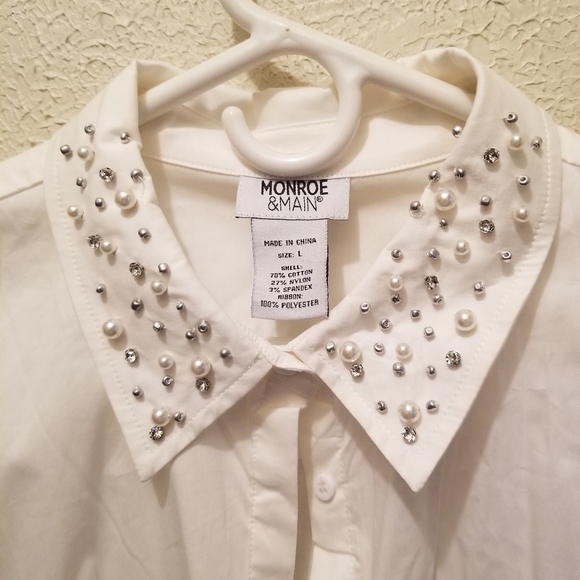 Cute ☺️☺️ Monroe & Main Beaded Blouse - Picture 5 of 8